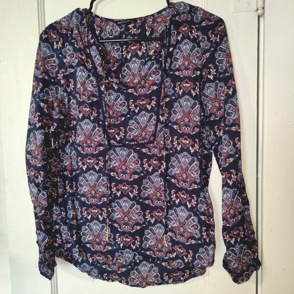 Kiss of Glory top